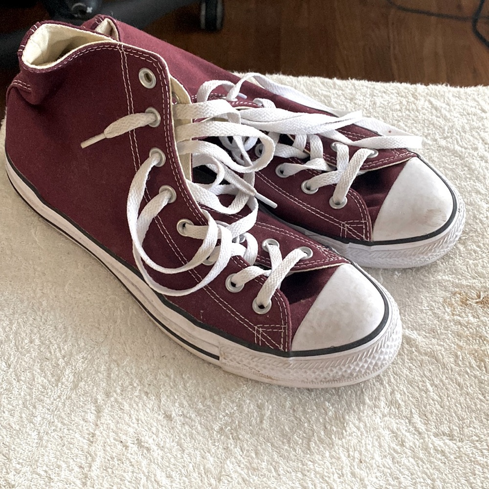 Burgundy/ maroon converse 8.5 mens 10.5 womens